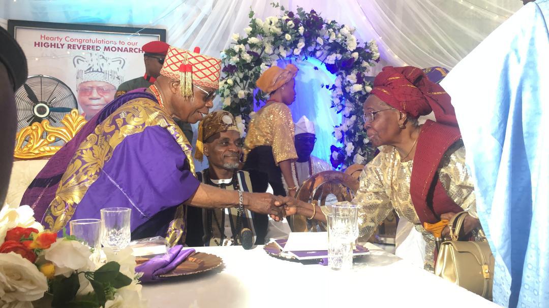 Prominent Nigerians Celebrate Oba Oguntayo's 30th On The Throne, Support Community Development With Donations